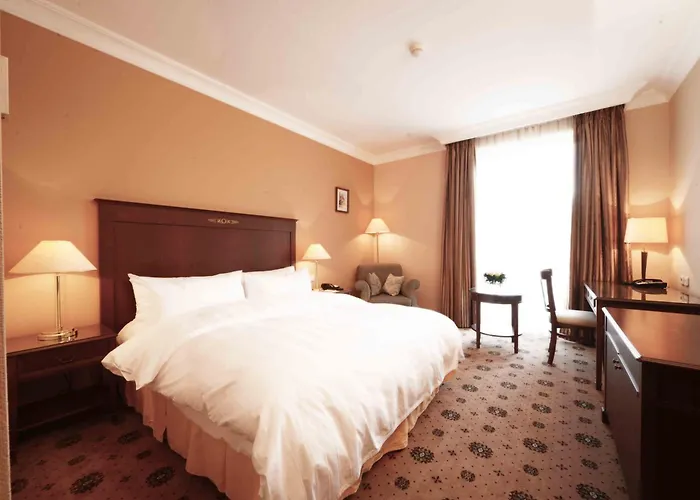 Lotte City Hotels Tashkent Palace