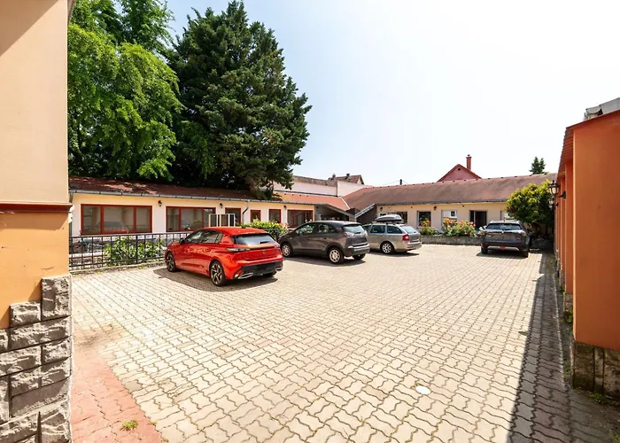 Hotel Palota City