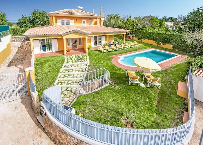 Alojamentos: Villa Godinho