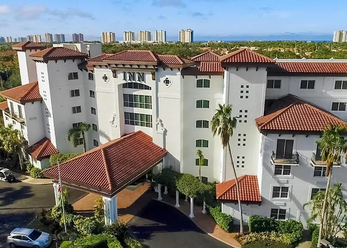 Hotel with Tennis: Inn At Pelican Bay