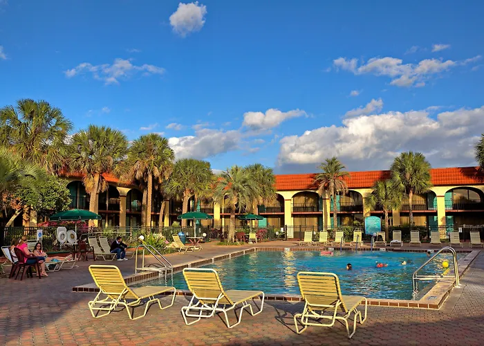 Resort: Maingate Lakeside Resort