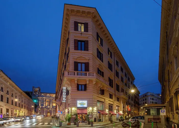 Hotel familiare: Cosmopolita Rome Colosseum, Tapestry Collection By Hilton