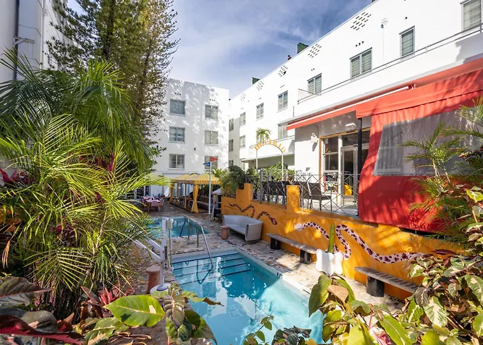  Viajero Miami (Adults Only)