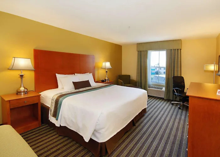 Kid friendly hotel Best Western Plus Seawall Inn & Suites By The Beach