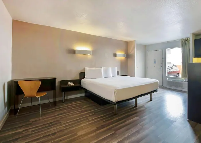 Cheap hotel: Studio 6-San Antonio, Tx - Airport