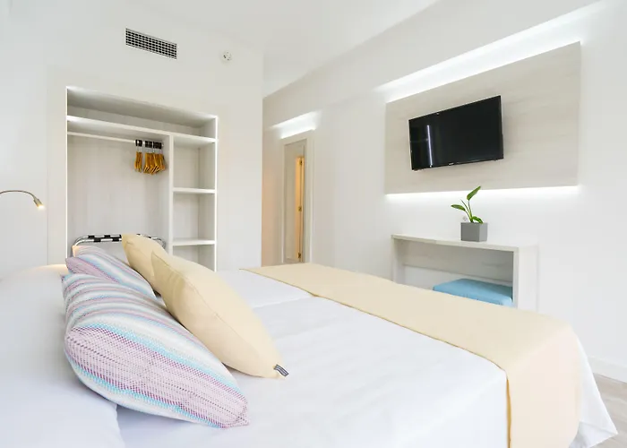Ping pong hotels O7 Vistanova