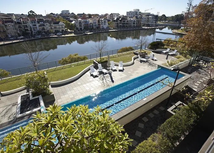 Casino hotel: East Perth Suites Hotel