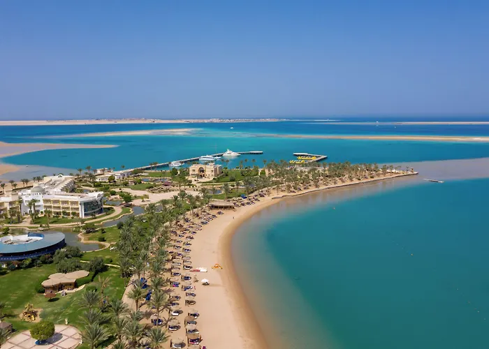 Palm Royale -