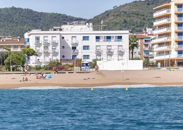 Hotel con piscina: Hotel Sorrabona