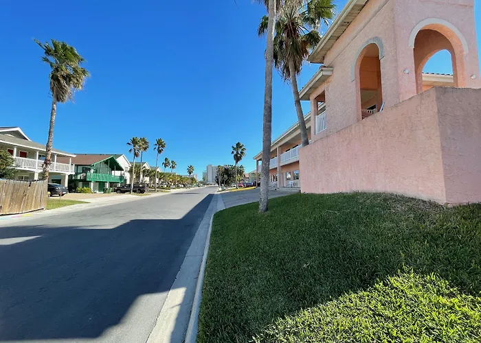 Flamingo Inn