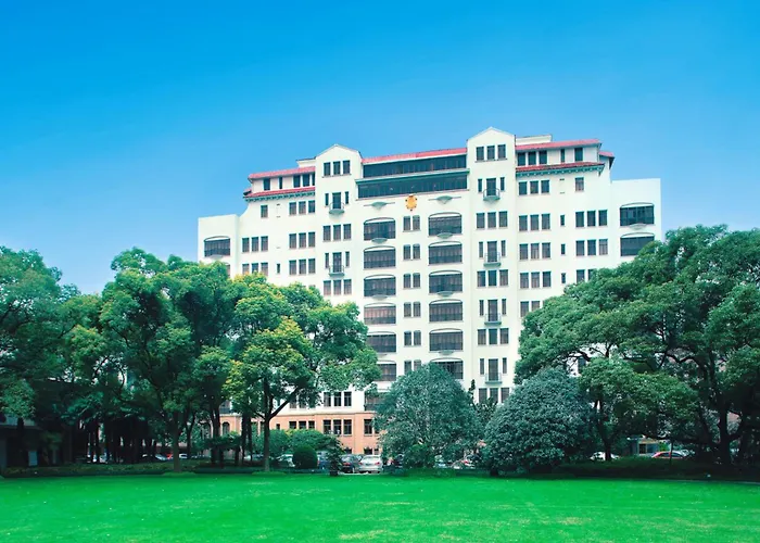 Hotels With Four Stars Jing An