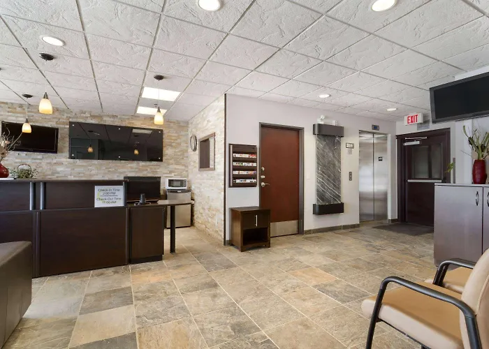 Super 8 By Wyndham Saskatoon Near Downtown