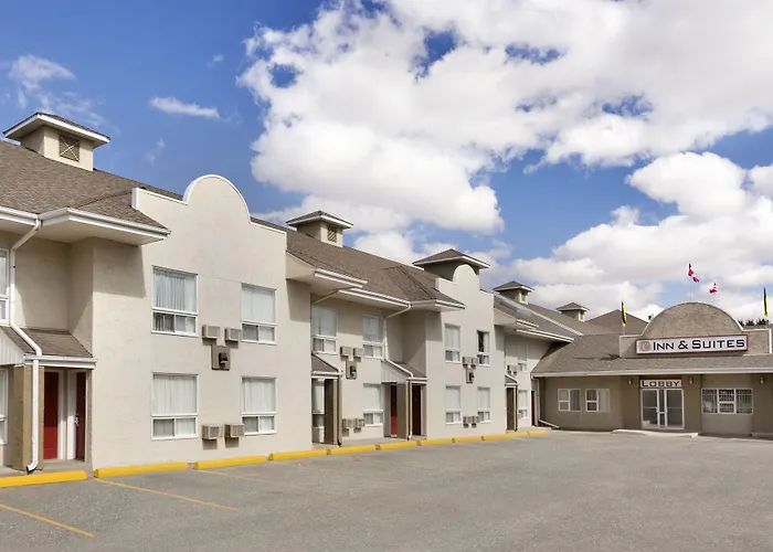 Motels Colonial Square Inn & Suites
