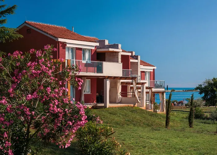 s Katoro Plava Laguna