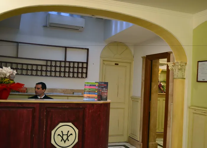 Hotel all'aeroporto: Hotel Spagna