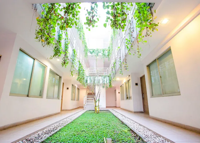 Legreen Suite Pejompongan