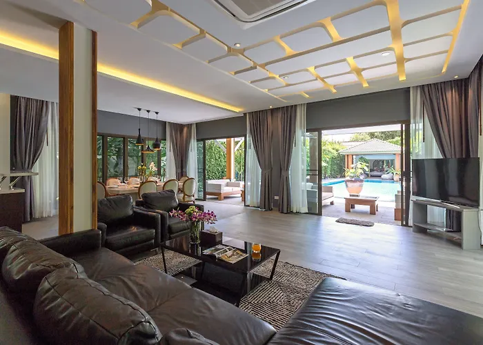 Karon Beach Pool Villa - Sha Extra Plus
