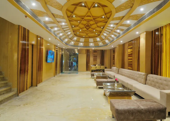 The Gold Regency - 02 Mins From New Delhi Railway Station