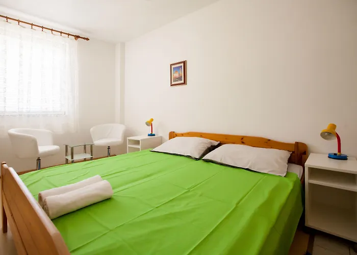 Friendly People'S Guest House