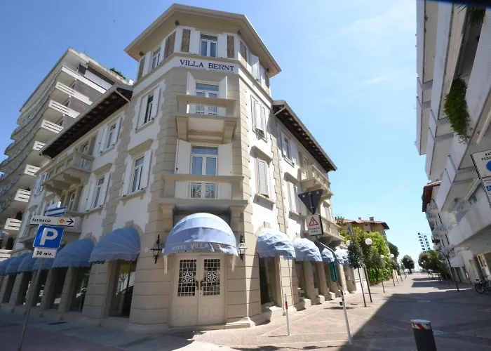 4-Sterne-Hotel: Hotel Villa Bernt