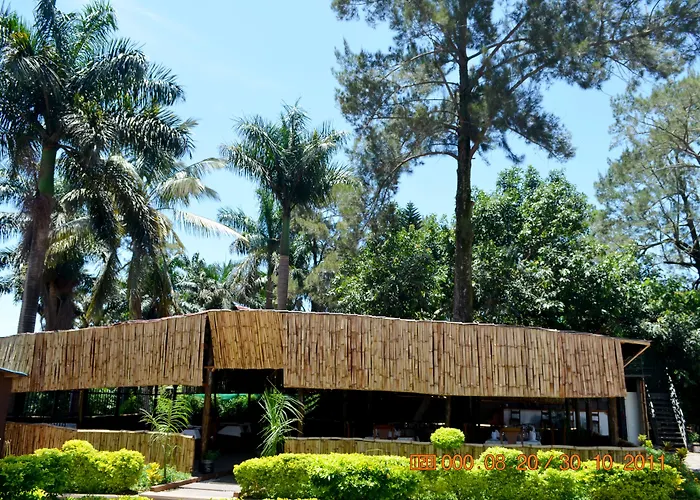 Saffron Beach Bistro And Cottages