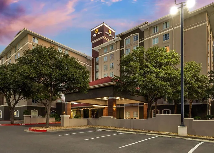 Airport Hotel: La Quinta By Wyndham San Antonio Airport