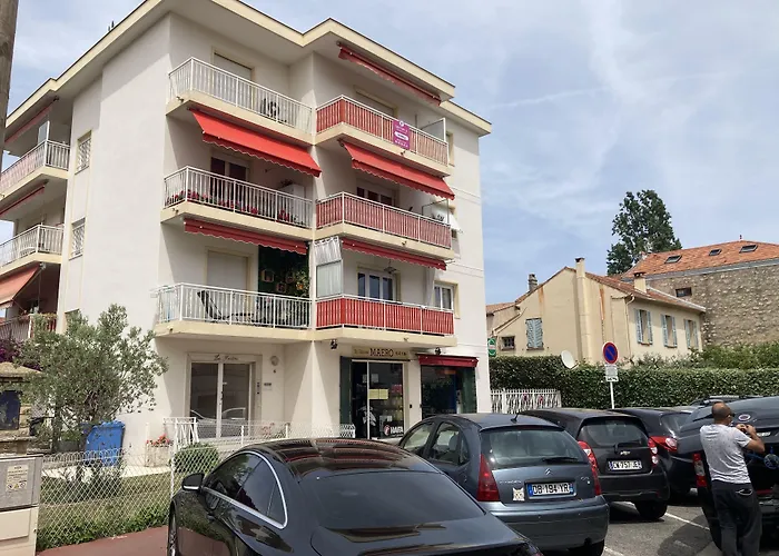  Cannes City B&B