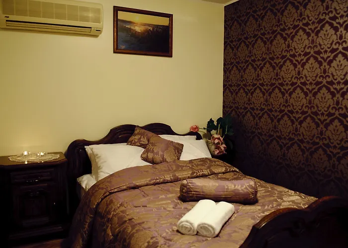 Embrace Hotel & Apartments