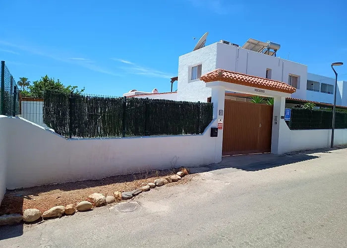 Casa Rainbow - Boutique Bed & Breakfast (Adults Only)