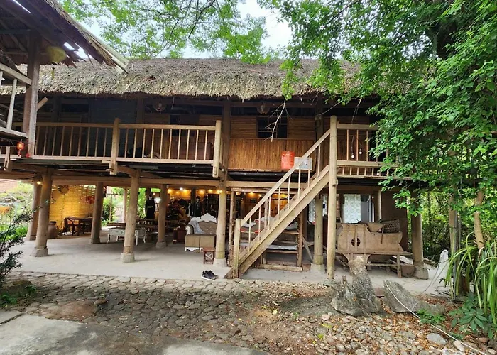 Number 6 Homestay, Motorbike Rental, Loop Tours, Hiking Tours
