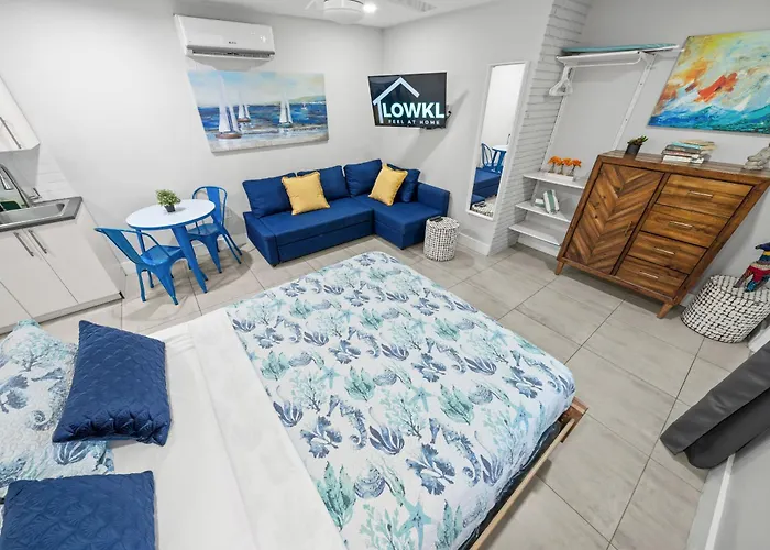 Casa Cordova Apartments By Lowkl