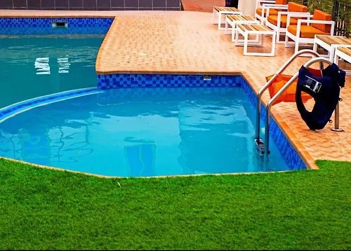 Hotel Spintex And Tours