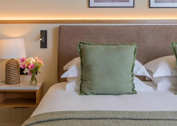 Manor West Hotel & Leisure Club