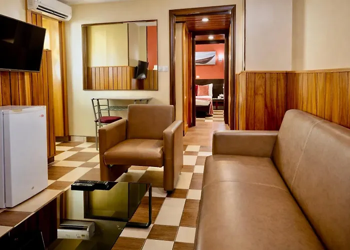 Yaahot Hotel