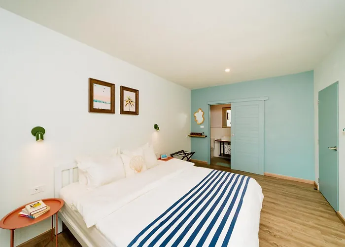 Nautical Home & Seashell House B&B