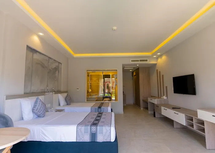 Hotel de 4 estrellas: Aladdin Beach Resort