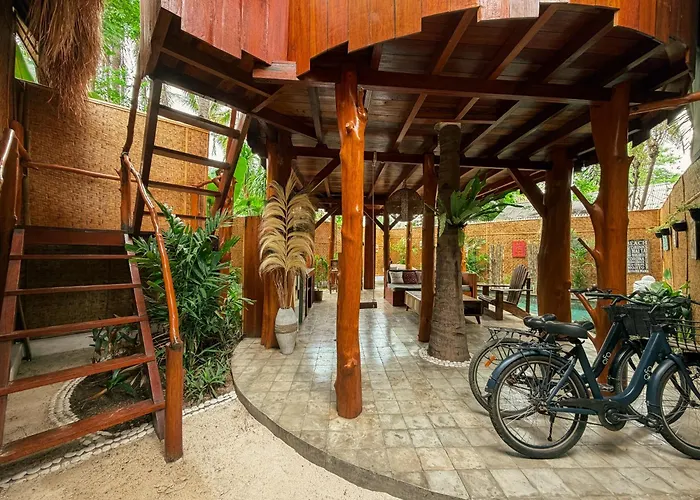 Gili Treehouse