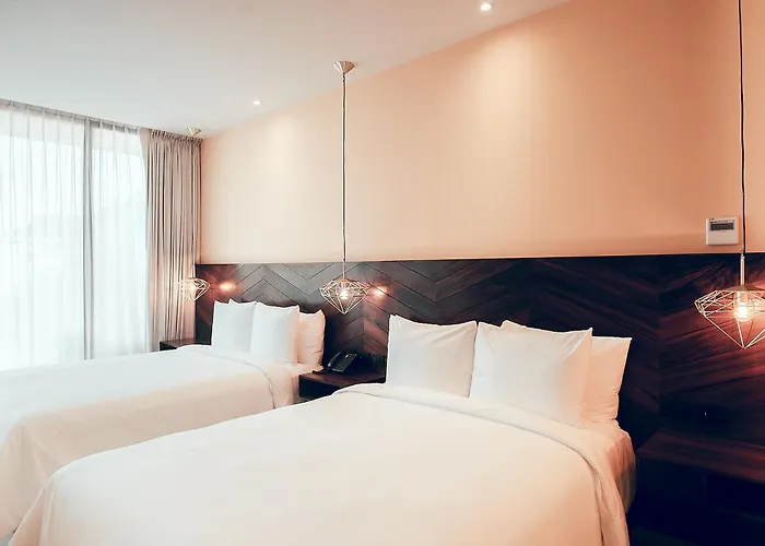 Airport Hotel: Calixta Hotel