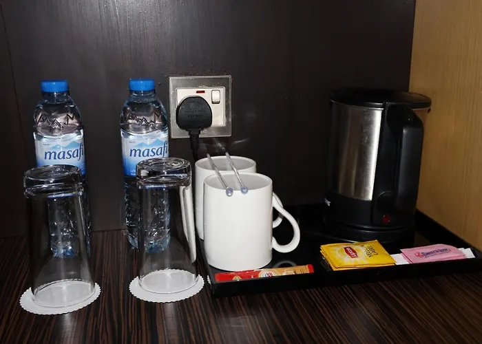 Cheap hotel: Nehal Hotel