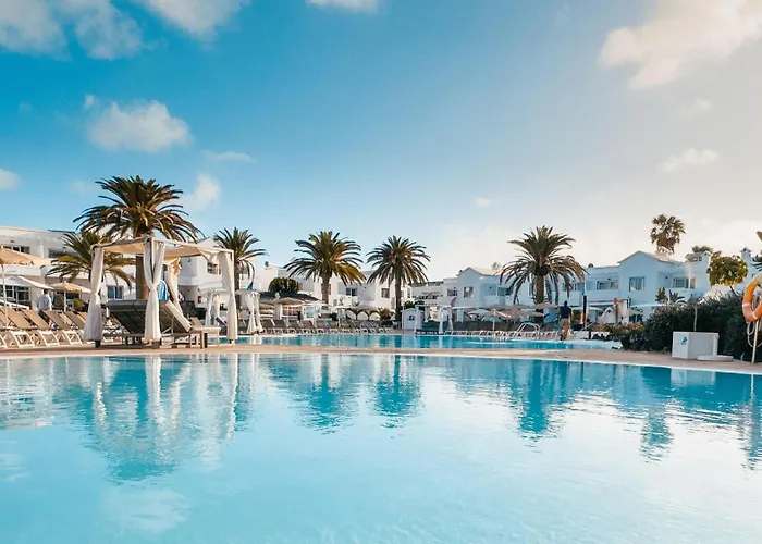 Labranda Corralejo Village
