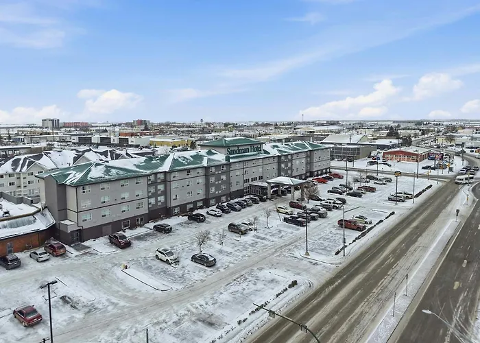 Сity center hotels Sandman Saskatoon