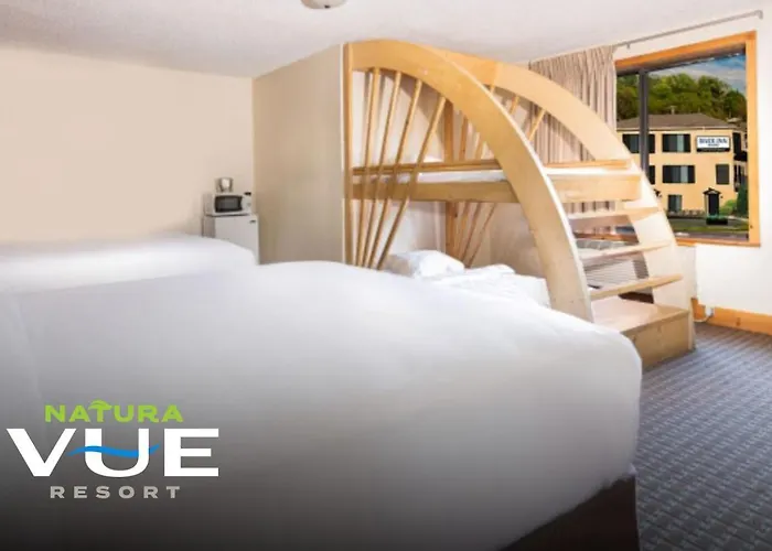 Natura Vue Resort & Boathouse