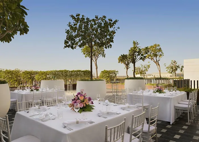 Hotel boutique: Holiday Inn Dubai Al-Maktoum Airport By Ihg
