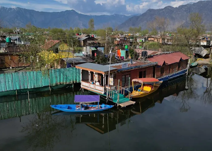 Cheap hotel: H.B.Victoria Garden