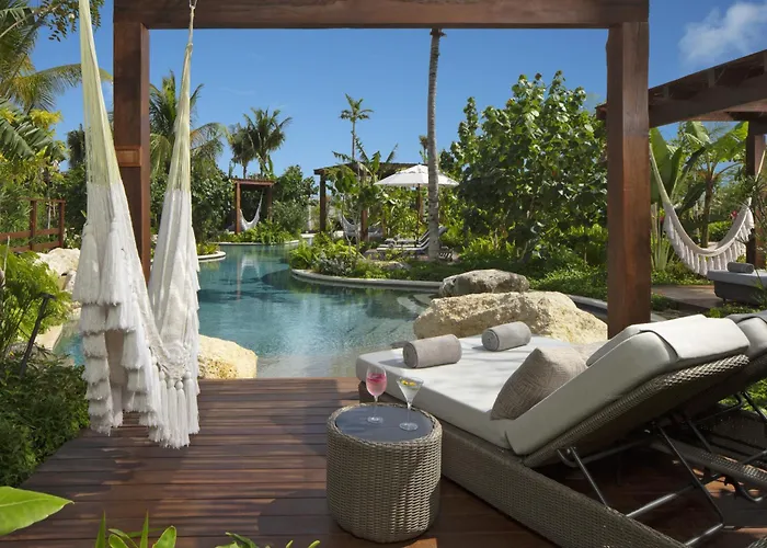 Airport Hotel: Secrets Playa Blanca Costa Mujeres (Adults Only)