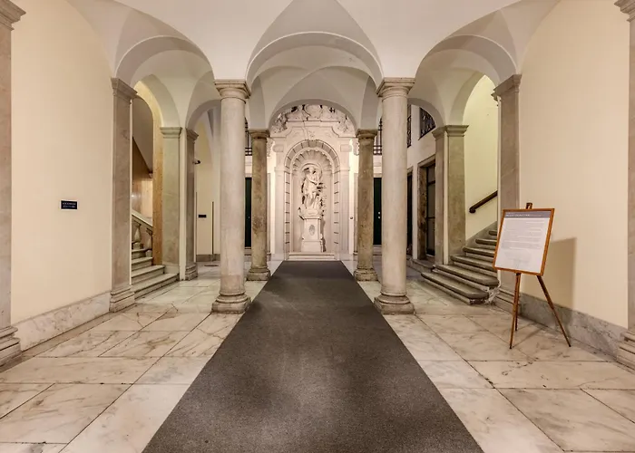 Le Colonne Di San Luca