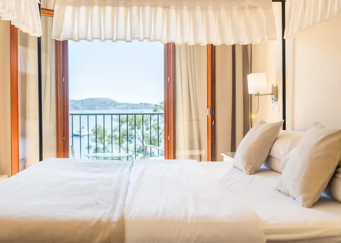 Hotel con tenis: Hotel Cala Fornells