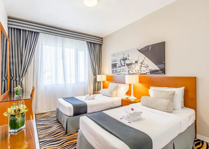 Condo: Golden Sands Hotel Apartments