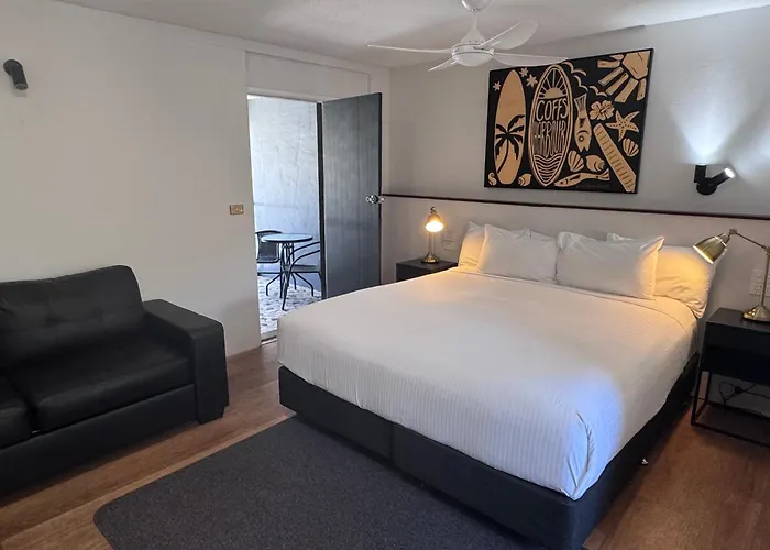 Сity center hotels Matador Motor Inn