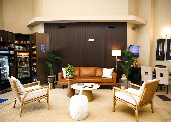 Holiday Inn Express & Suites Downtown - 5Th Avenue By Ihg